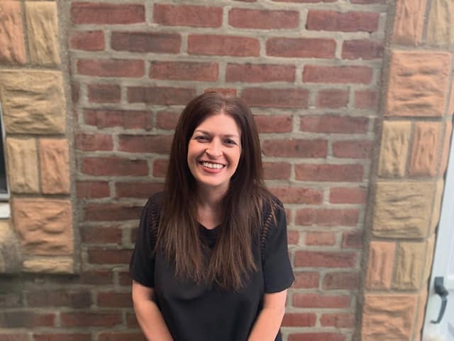 jess heston headshot